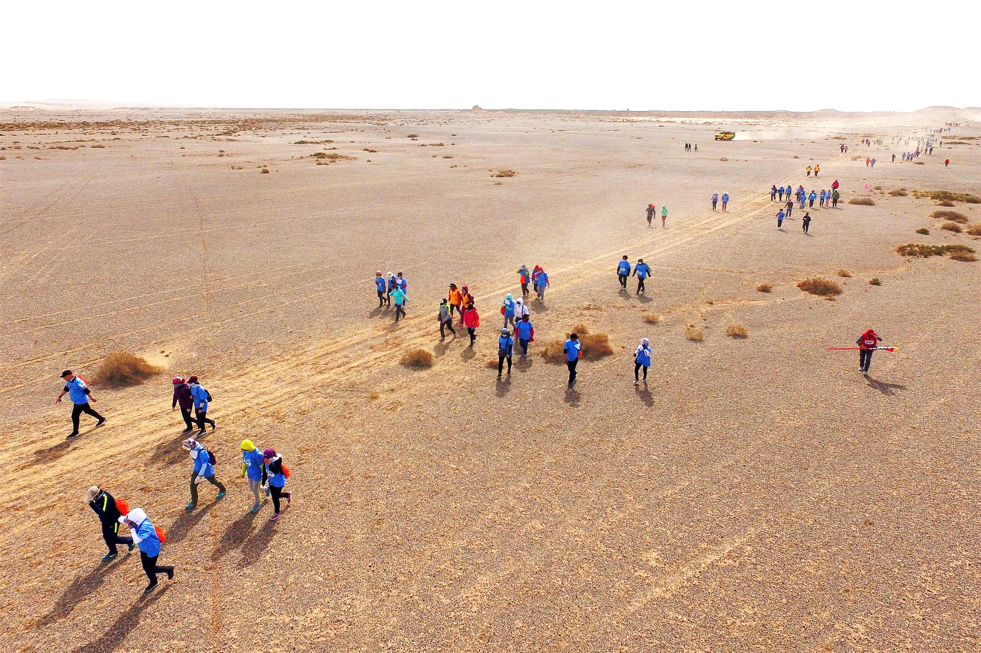 穿越戈壁 挑战自我!