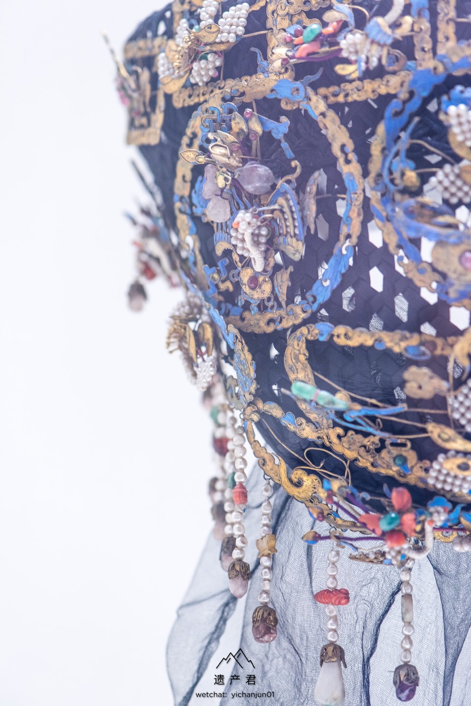 沈阳故宫博物院藏· 清代黑缎点翠串珠花女帽