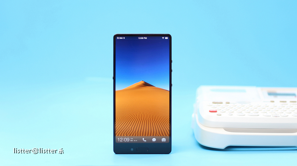 业内独此一家三面无边框坚果3手机图赏