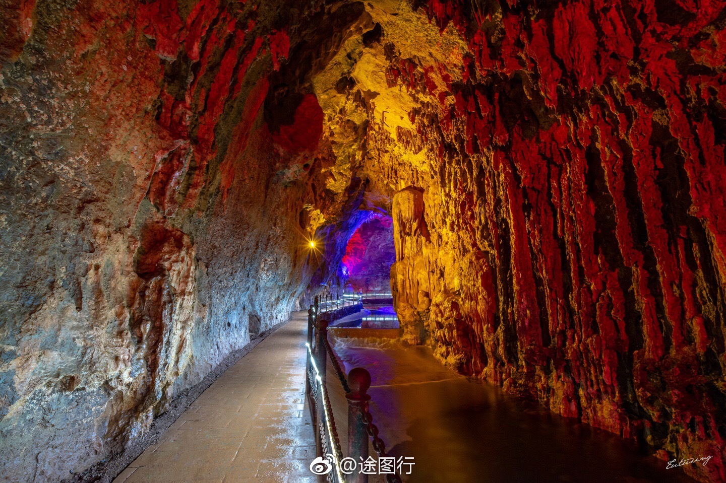 安利你们一个五彩斑斓的洞中美景,湖北钟祥黄仙洞
