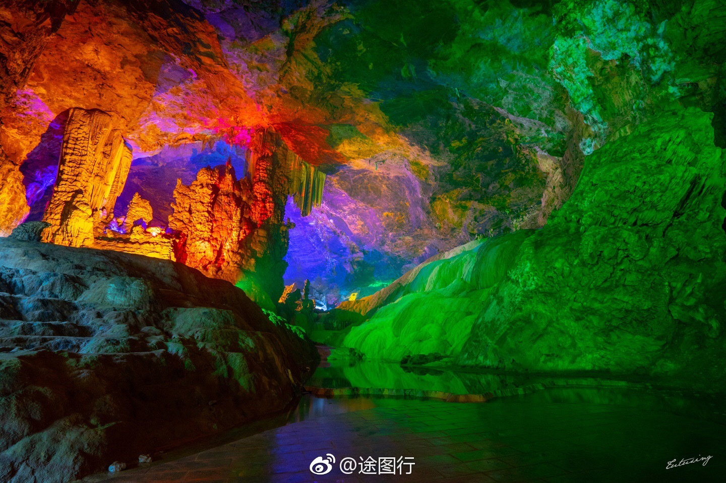 安利你们一个五彩斑斓的洞中美景,湖北钟祥黄仙洞