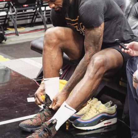 詹姆斯下肢肌肉到底有多发达,一张图可以清楚地说明一切!