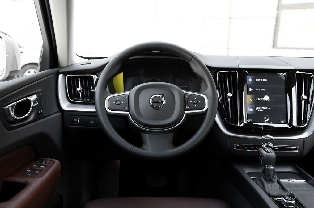 同样是豪华品牌,为啥同事小明就显得比我有钱?