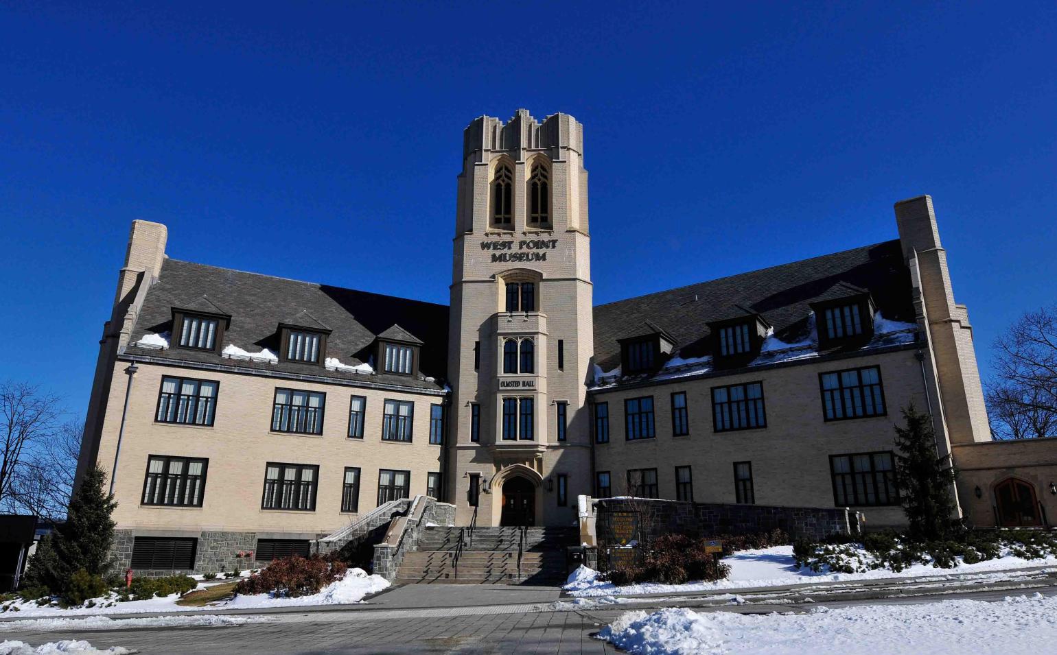 没打几仗死后却能葬在西点军校, 首位西点毕业生如何当了清华校长