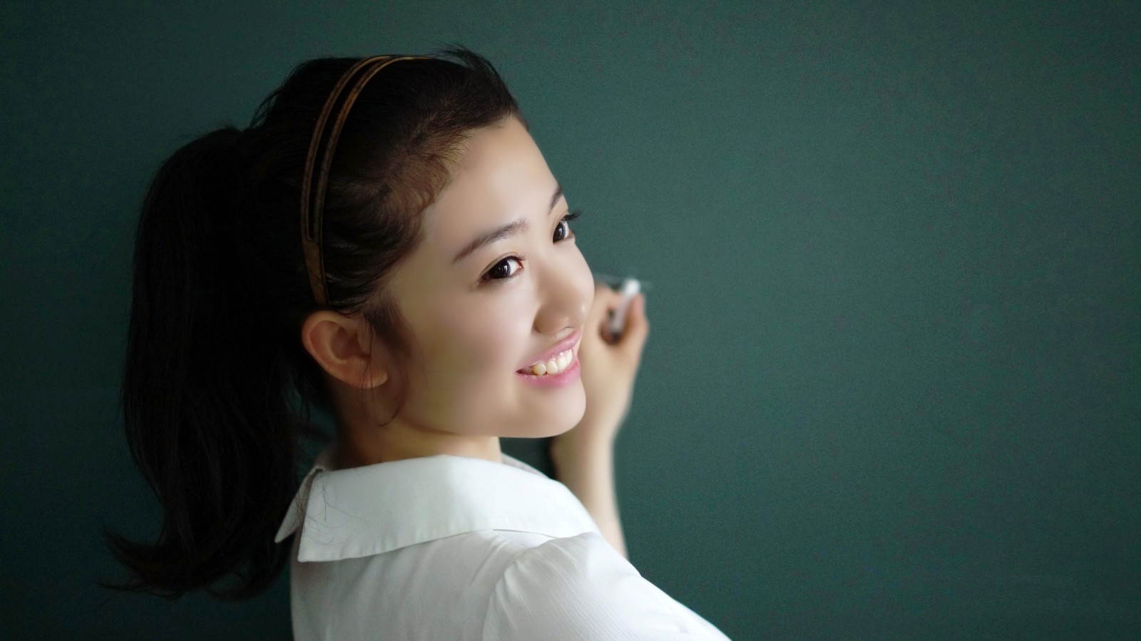 一个青涩唯美的微笑学妹子!|妹子|姑娘|学生_新浪网