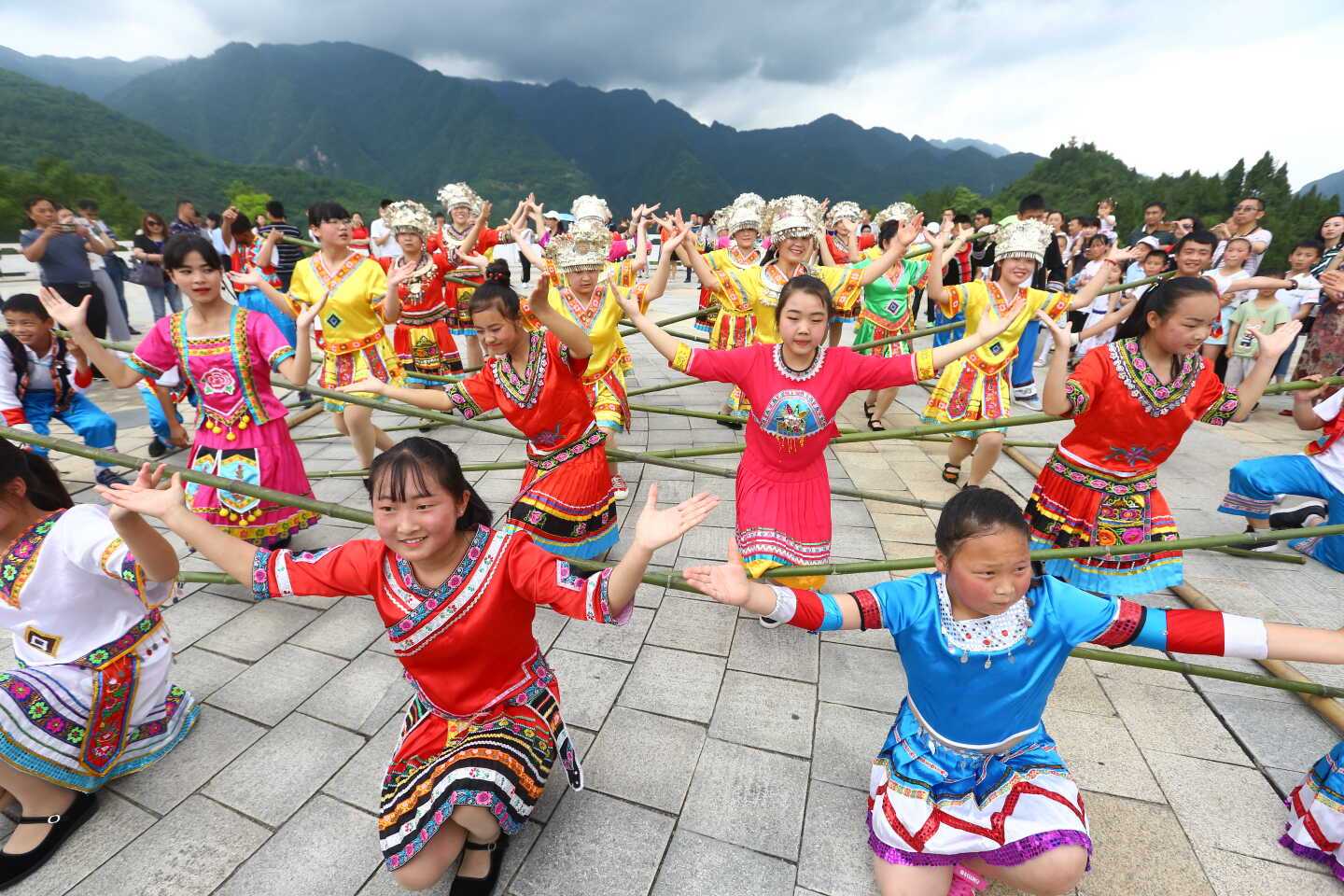 2018年镇巴县民歌文化旅游周活动民歌大赛决赛完美落幕