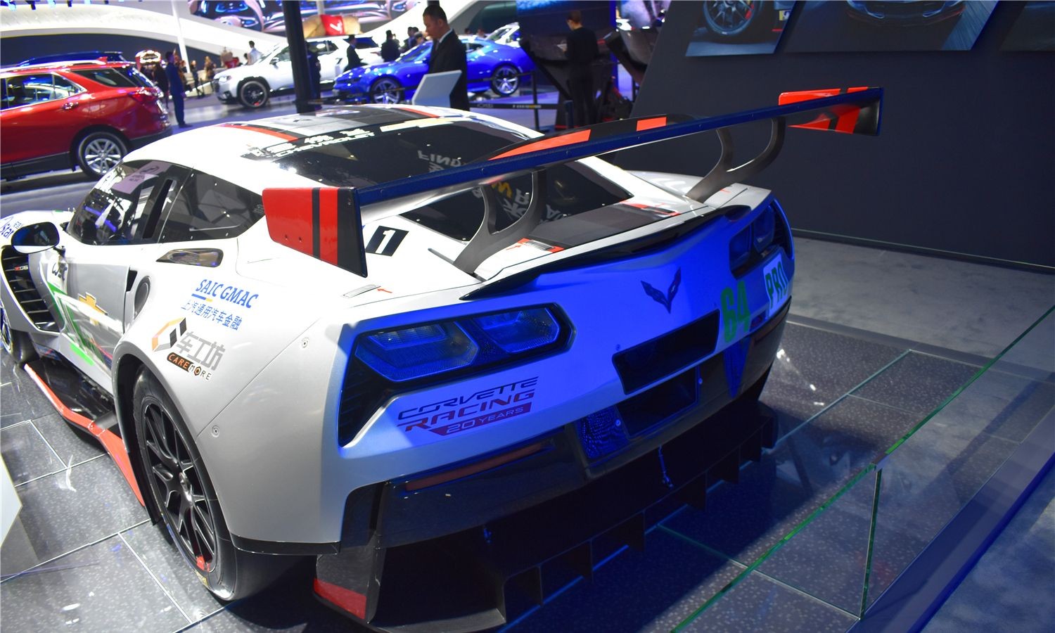 广州车展感受雪佛兰科尔维特c7r赛车体验激情与速度