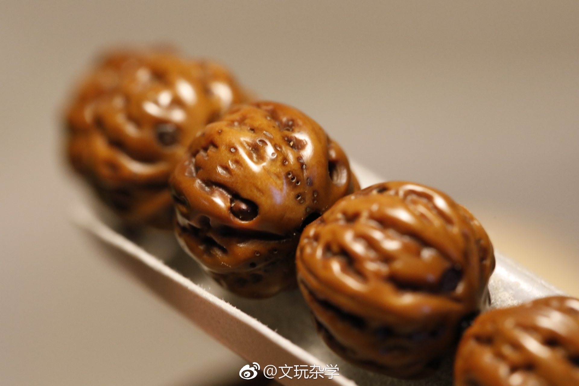 丰绅工艺 手工雕刻 招财鼠 八棱小核桃 纯手工 大师范儿 直径13 非常