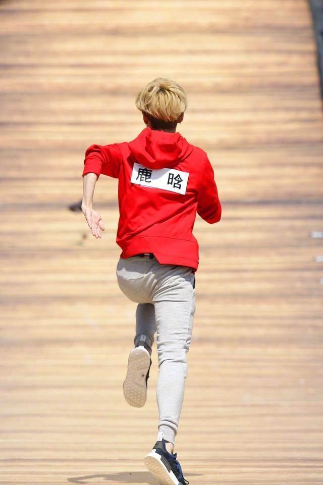 鹿晗变金毛狮王, 明明是个糙老爷们非得说他娘