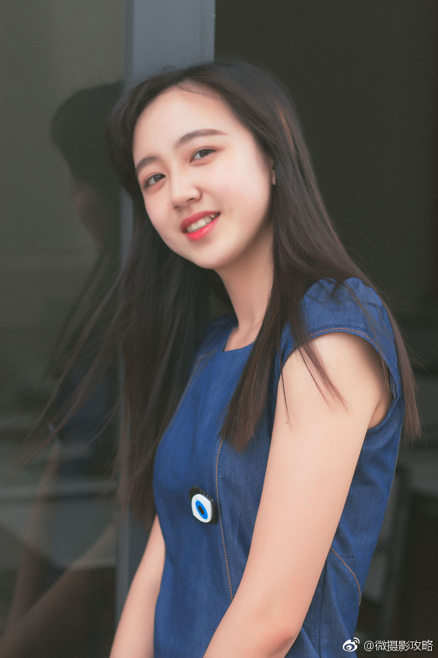 梨涡笑颜甜美美女小草帽清新生活清纯写真集