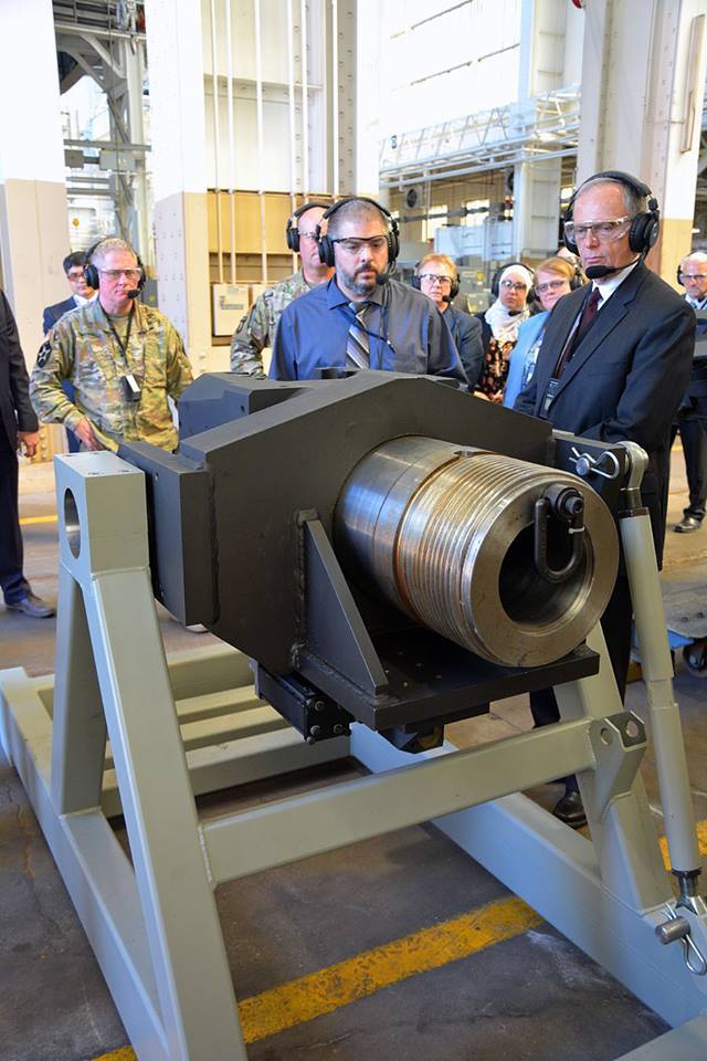 美m109自行火炮将增加自动装弹机