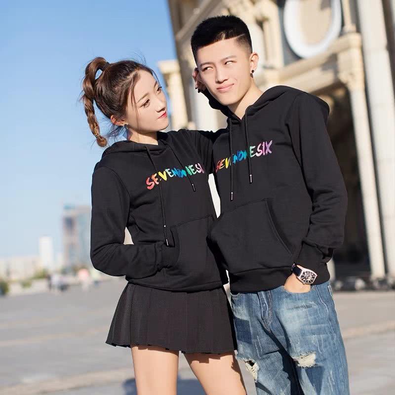 牌牌琦秒变护妻狂魔,出镜疯狂撒狗粮,网友:小伊伊胆子真大!