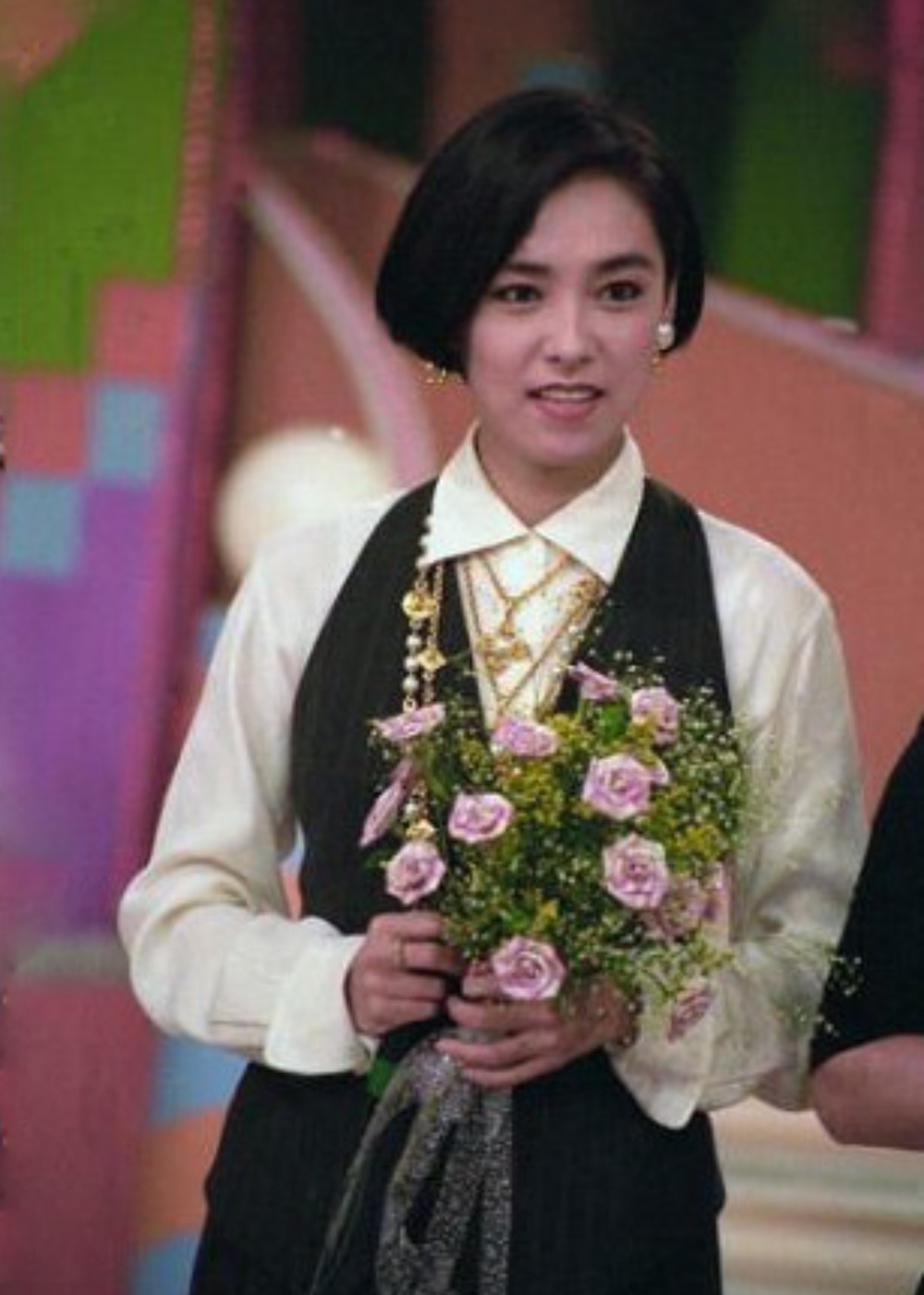 朱宝意被最早评为神仙姐姐她的哪个部位最美