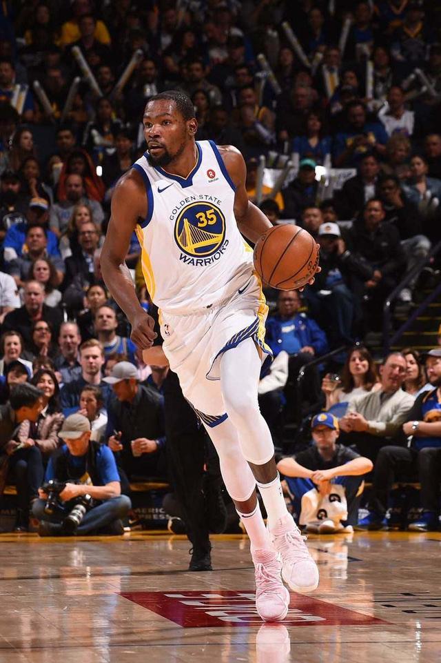 kd愈发成熟显大将风范,想必格林母亲有点搞笑