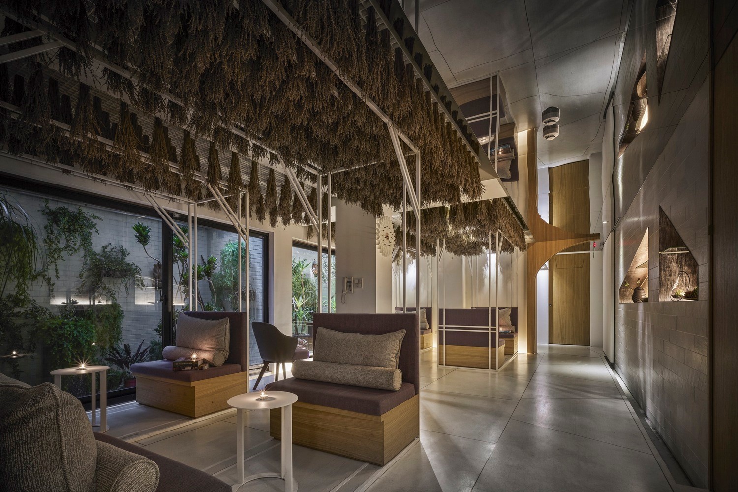 sanadu 沙龙空间设计,将自然自然元素融于设计中,在细节上凸显质感