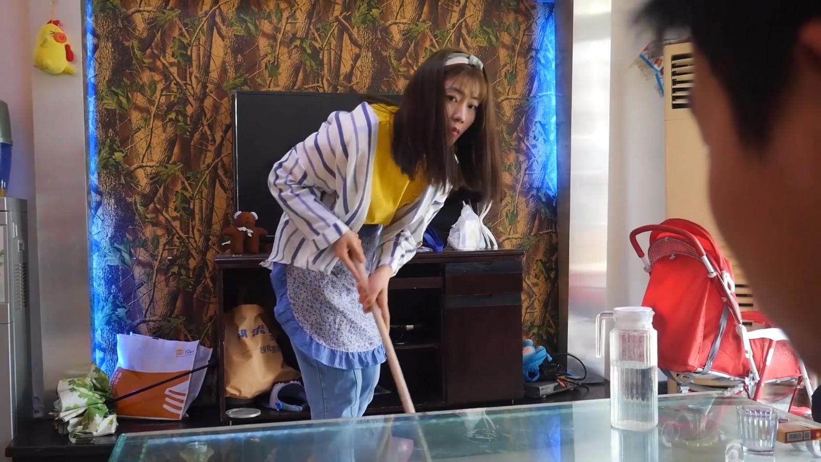 善良保姆与雇主过世的妻子相像,一场事故,让男子爱上保姆!