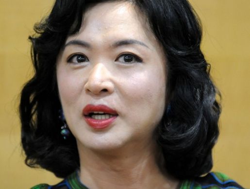 她是娱乐圈中的名嘴,曾被儿子同学嘲笑性别,儿子的回应让她感动