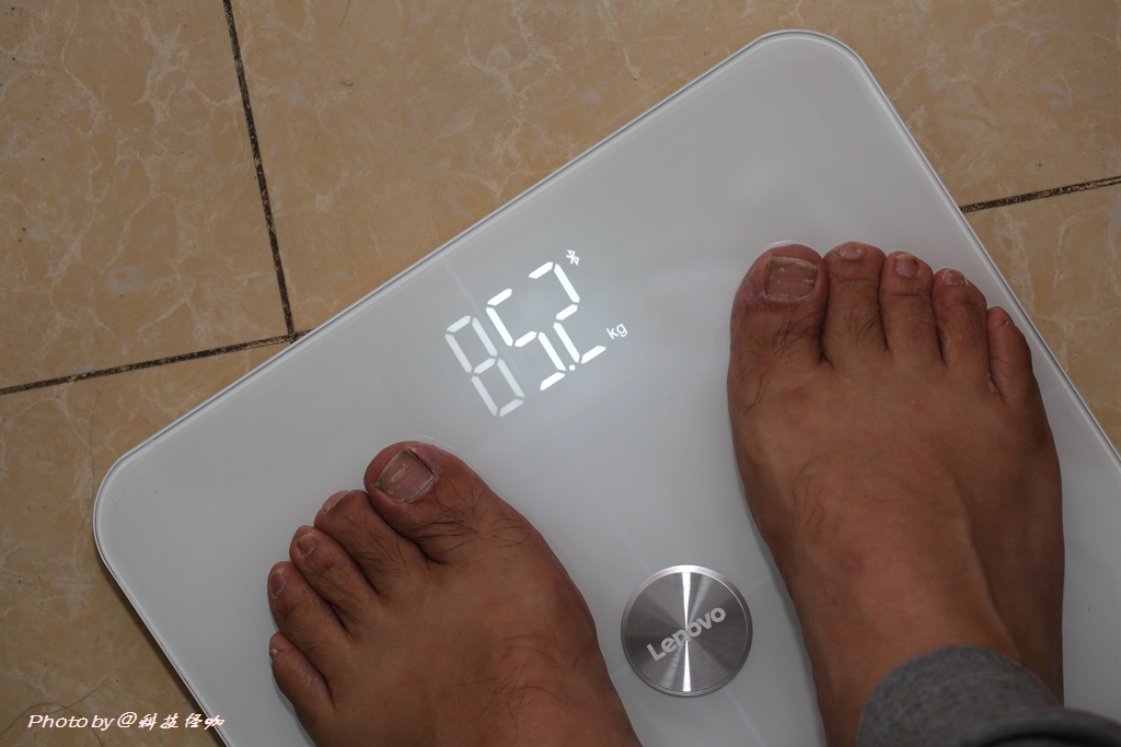 首页给出的是体重,体脂率