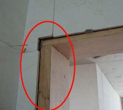 家里木门门套万万要这样装,若是工人没装对,赶紧让他返工