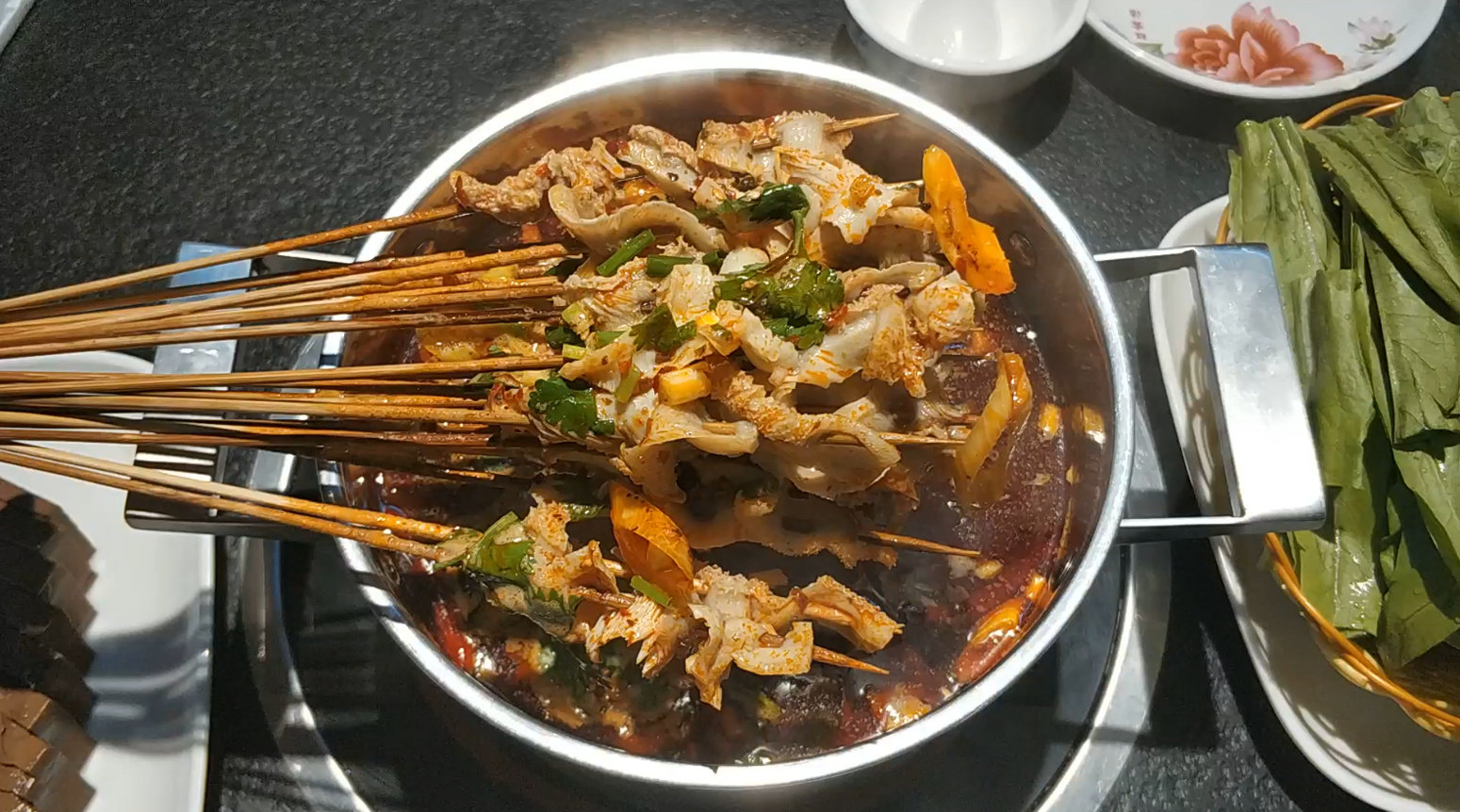 这是专业涮肚三十年的水平?38元一锅二十串