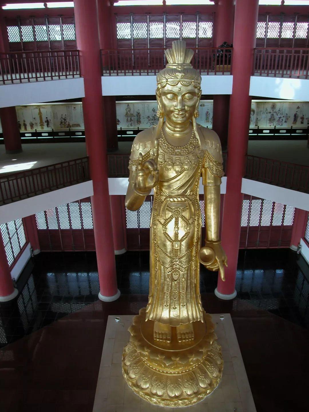 崇圣寺游不住皇宫住皇寺大理国的9位皇帝有点怪