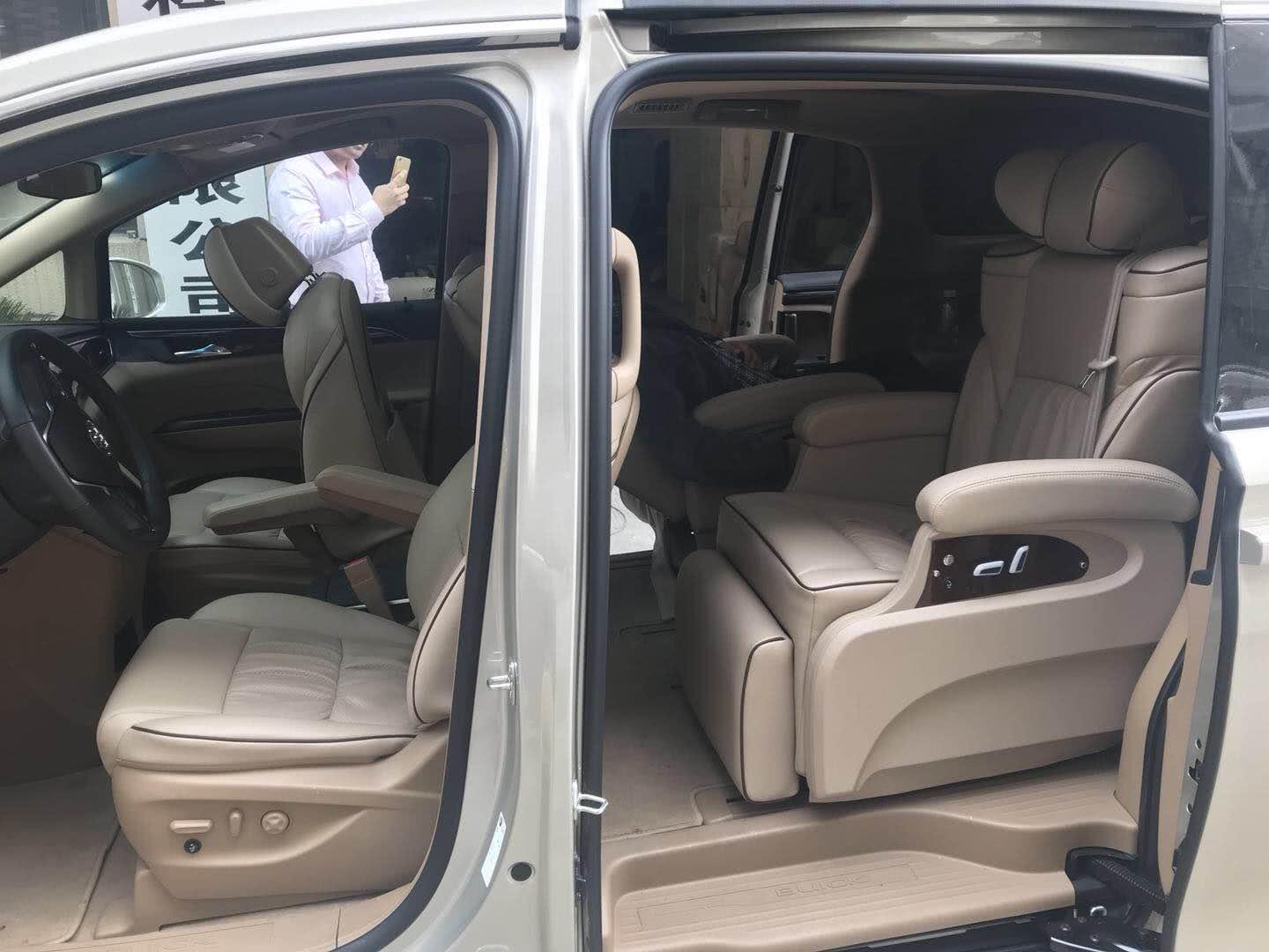 别克商务车gl8改装升级内饰,我家的新车就是这么舒适!-新浪汽车