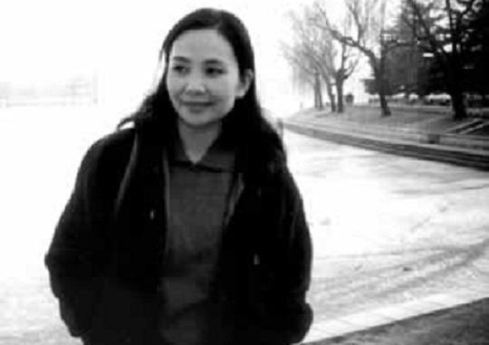 谢烨顾城的妻子为了带走儿子亲自将第三者请来代替她的位置