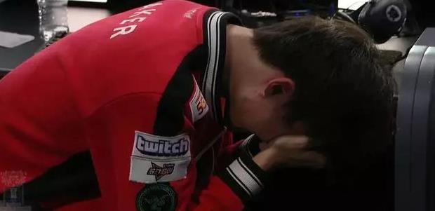 faker因skt再次痛哭,失去方向