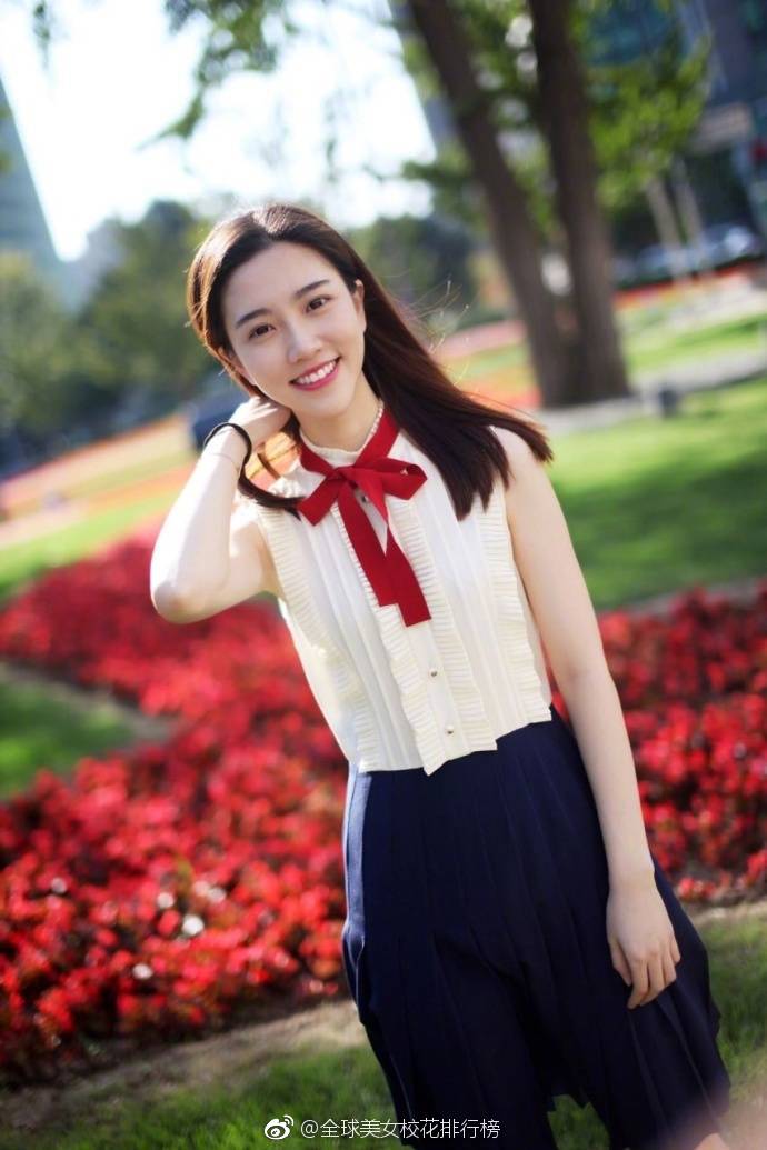 新相亲时代里发现的小姐姐台上台下都闪光