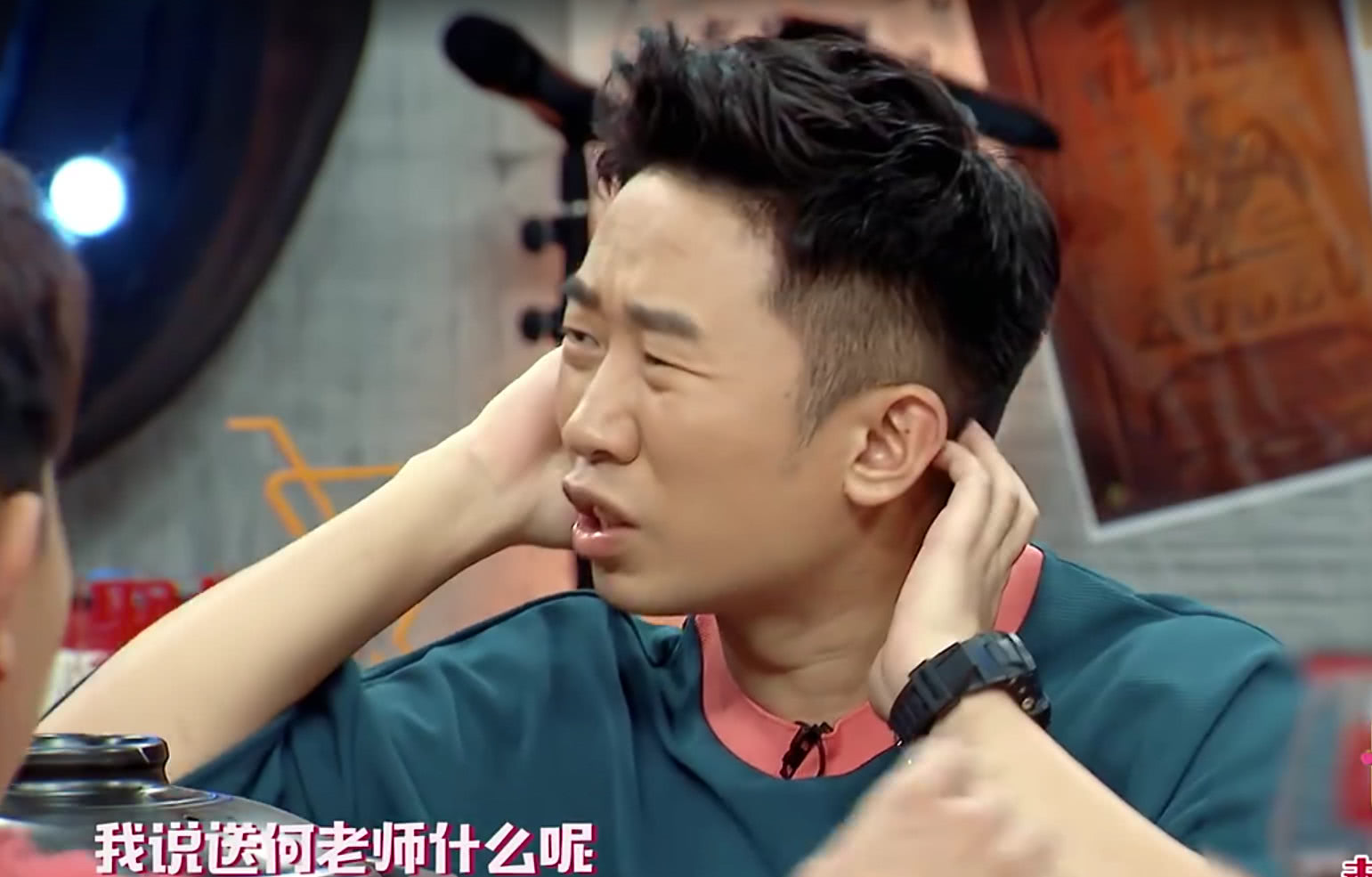 何炅过生日杨迪送拼接家具岳云鹏一听拼接头都大了