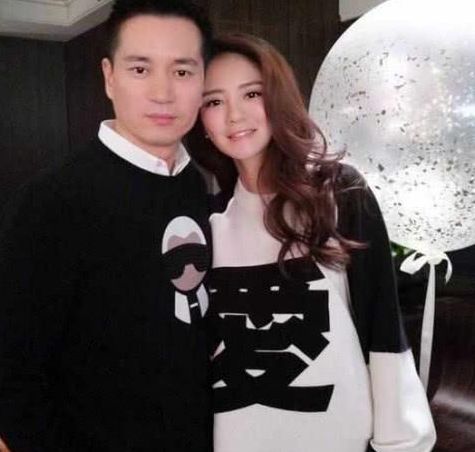 嫁百亿老公,她成8岁女孩后妈,今迪拜游秀幸福
