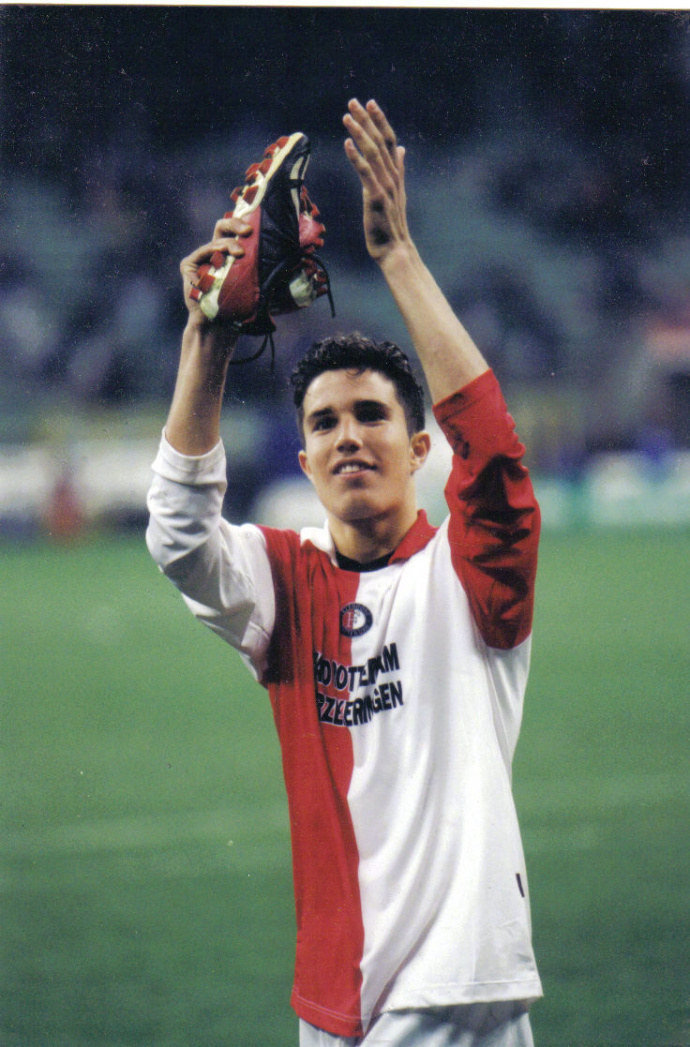 范佩西将在新赛季担任费耶诺德队长