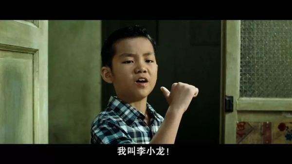 李小龙摸鼻子不是为了耍酷,居然是这个原因让人十分意外!