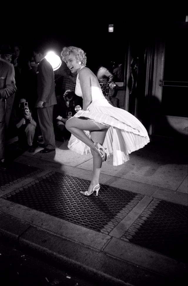 《七年之痒》中,梦露经典的捂裙子动作幕后花絮