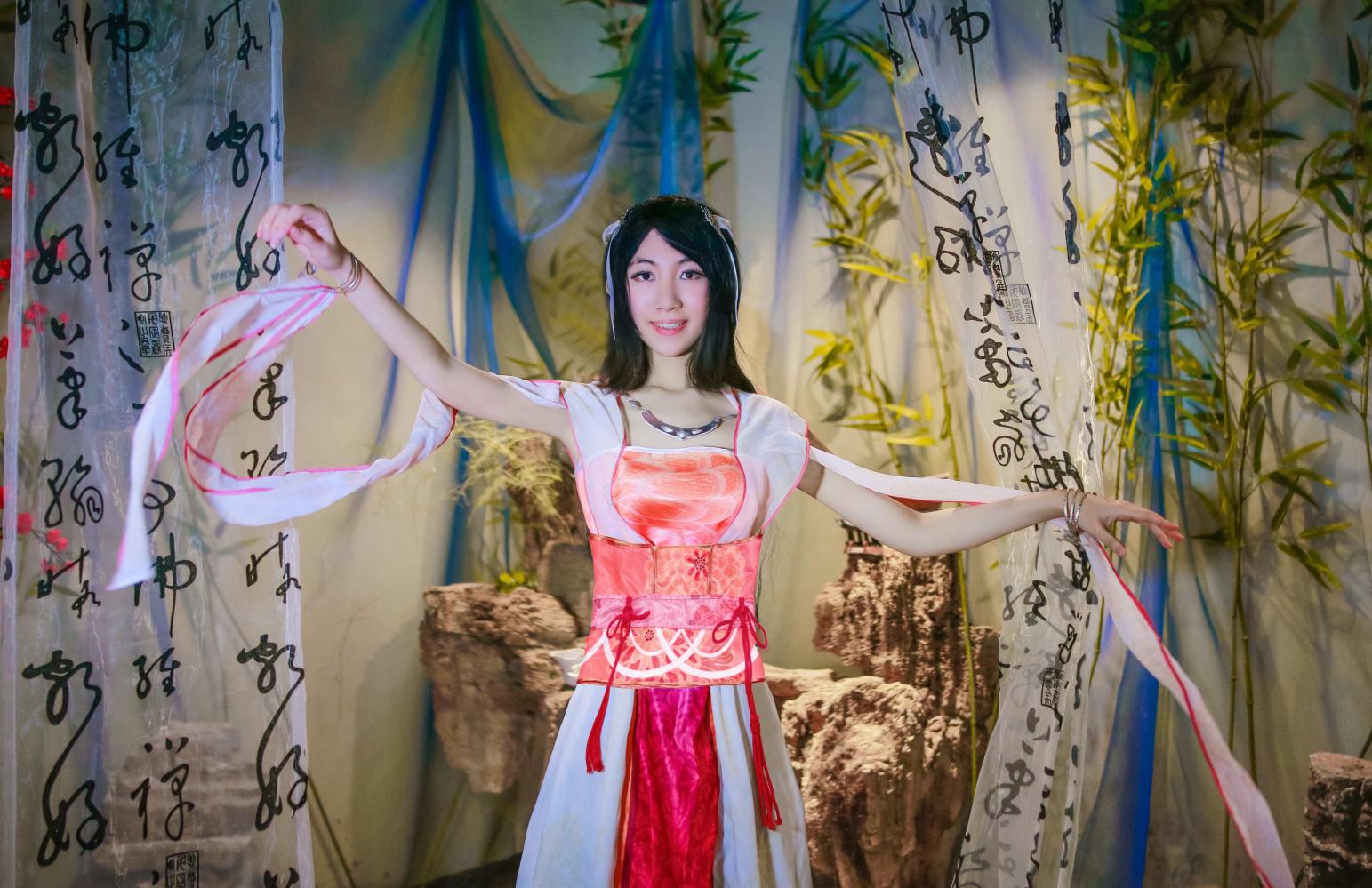 cos正片 神秘女子灵主汝嫣