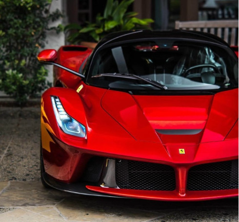 法拉利laferrari,引擎最大功率可输588千瓦_新浪看点
