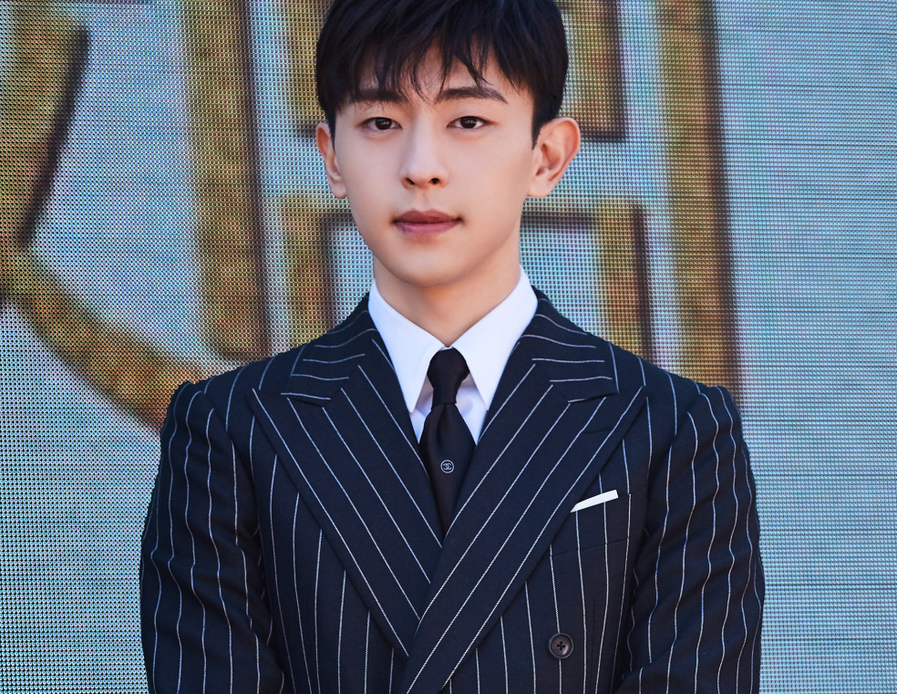 邓伦登《中国日报》,单人大头照醒目,新闻主人公却是周一围?