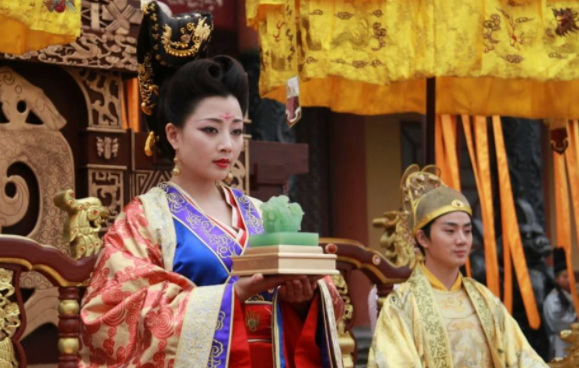 满朝哄笑|武则天|李昭德|赤心_新浪新闻