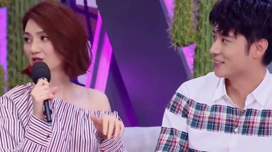 张丹峰经纪人 打扮成熟的她居然撞脸李小璐