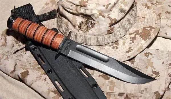 史上最变态军刀巴斯魔甲m战斗砍刀杀伤力恐怖被禁用