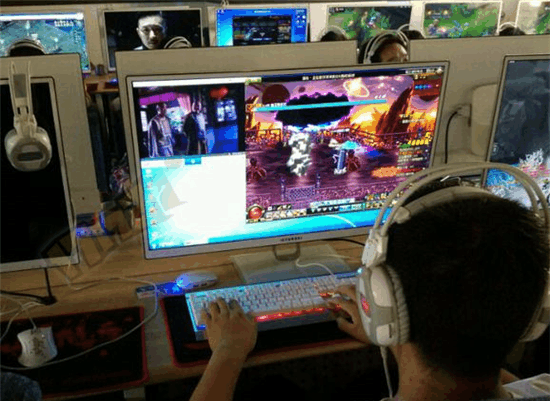 游戏,相信绝大多数人都是和我一样,经常和朋友偷偷跑出去网吧上夜机