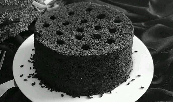 网评童年5款整人零食!芥末味薯片、红色尖叫上