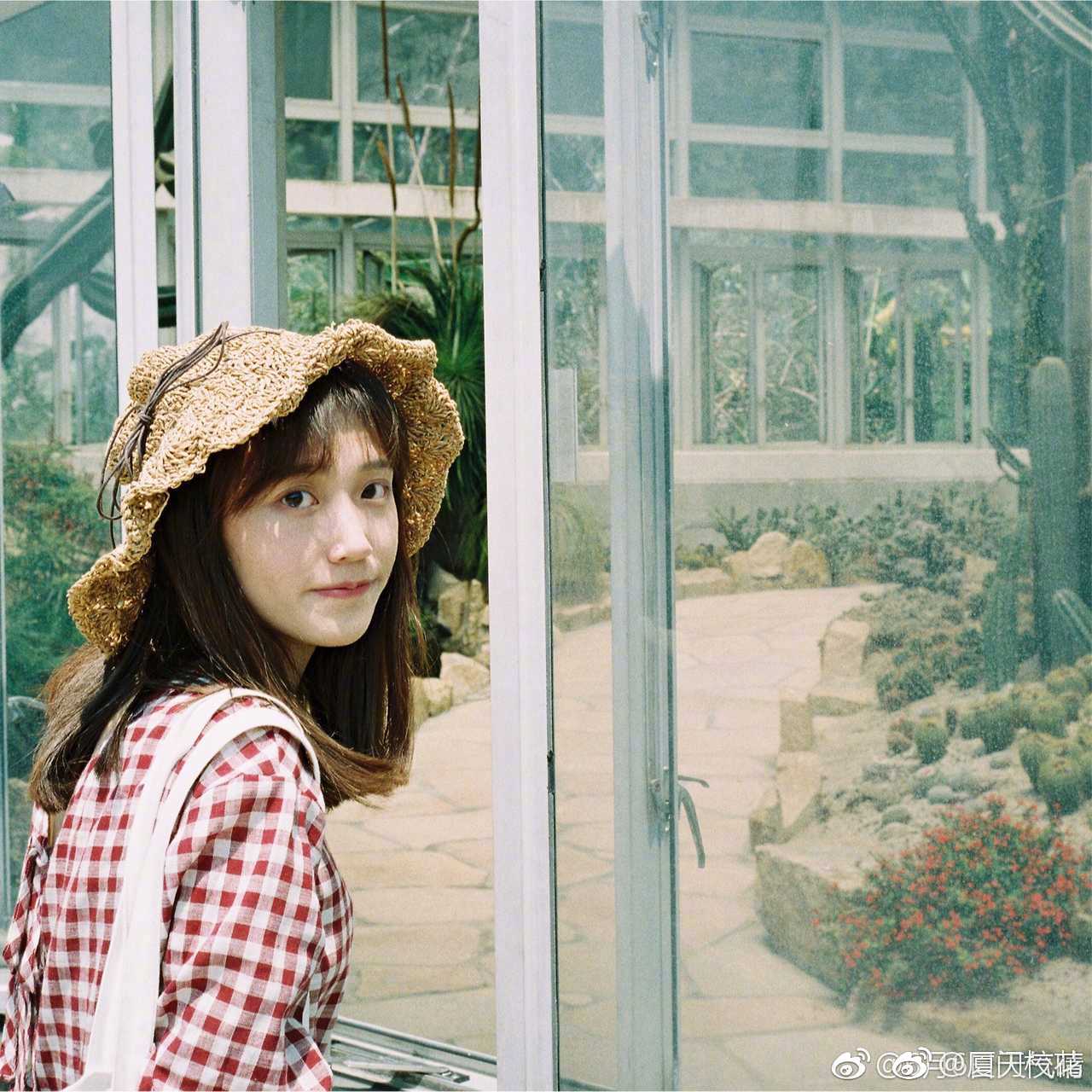 她叫肖阳96年就读于龙岩学院外国语学院身高169cm来自湖南