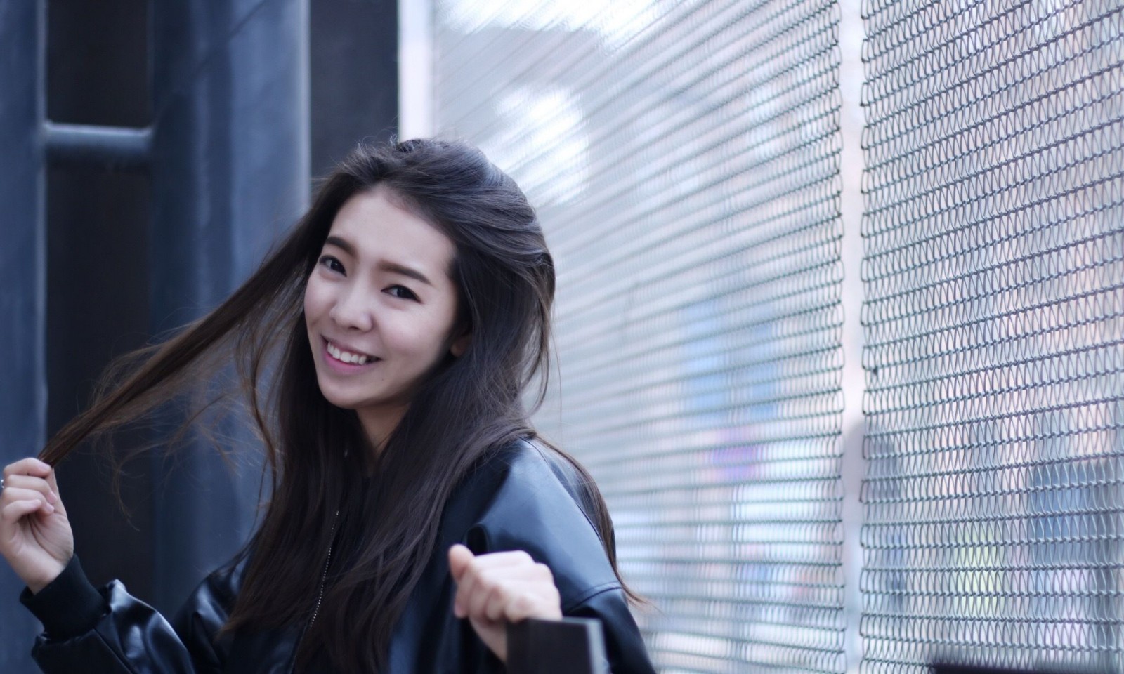 人像摄影笑起来一嘴小白牙的美女看多了会着迷