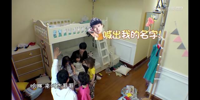 放开我北鼻:张杰的这三个细节可看出,跳跳俏俏一定很幸福!