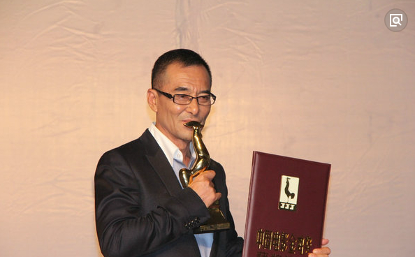 王庆祥公开力挺杨紫,日子还长加油,被安慰的小猴子感动哭