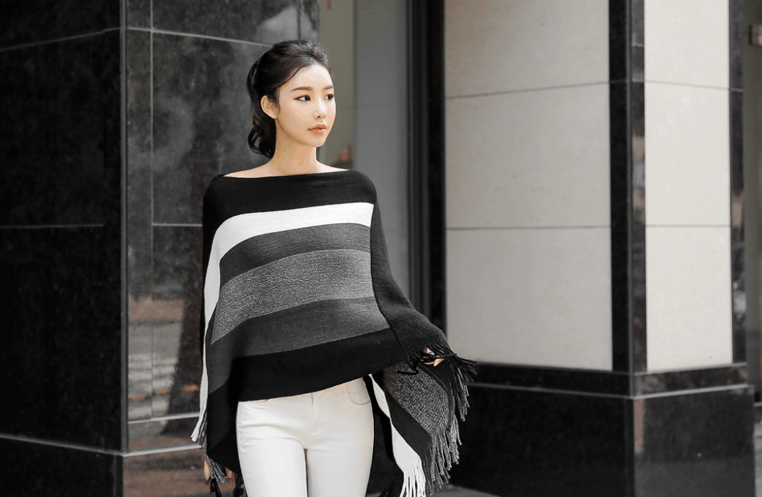 朴多贤白色裤子显得腿型肥瘦刚好