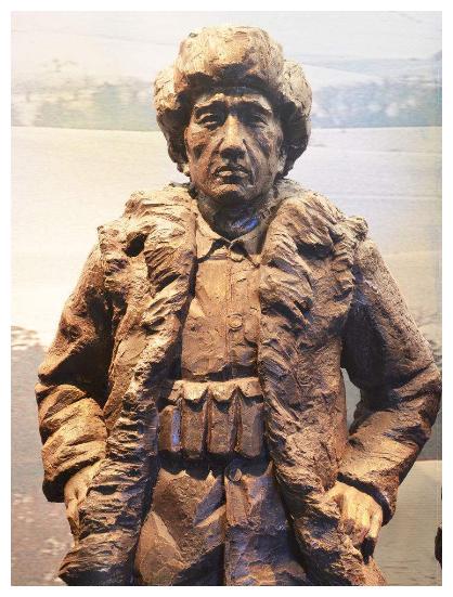 他的哭泣至今没人能明白,最不该哭的却哭了,最不配哭的也哭了