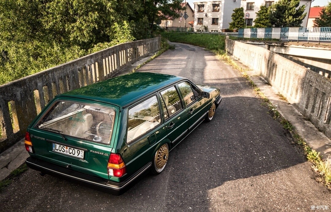 文艺和情怀的结合大众桑塔纳旅行低趴改装