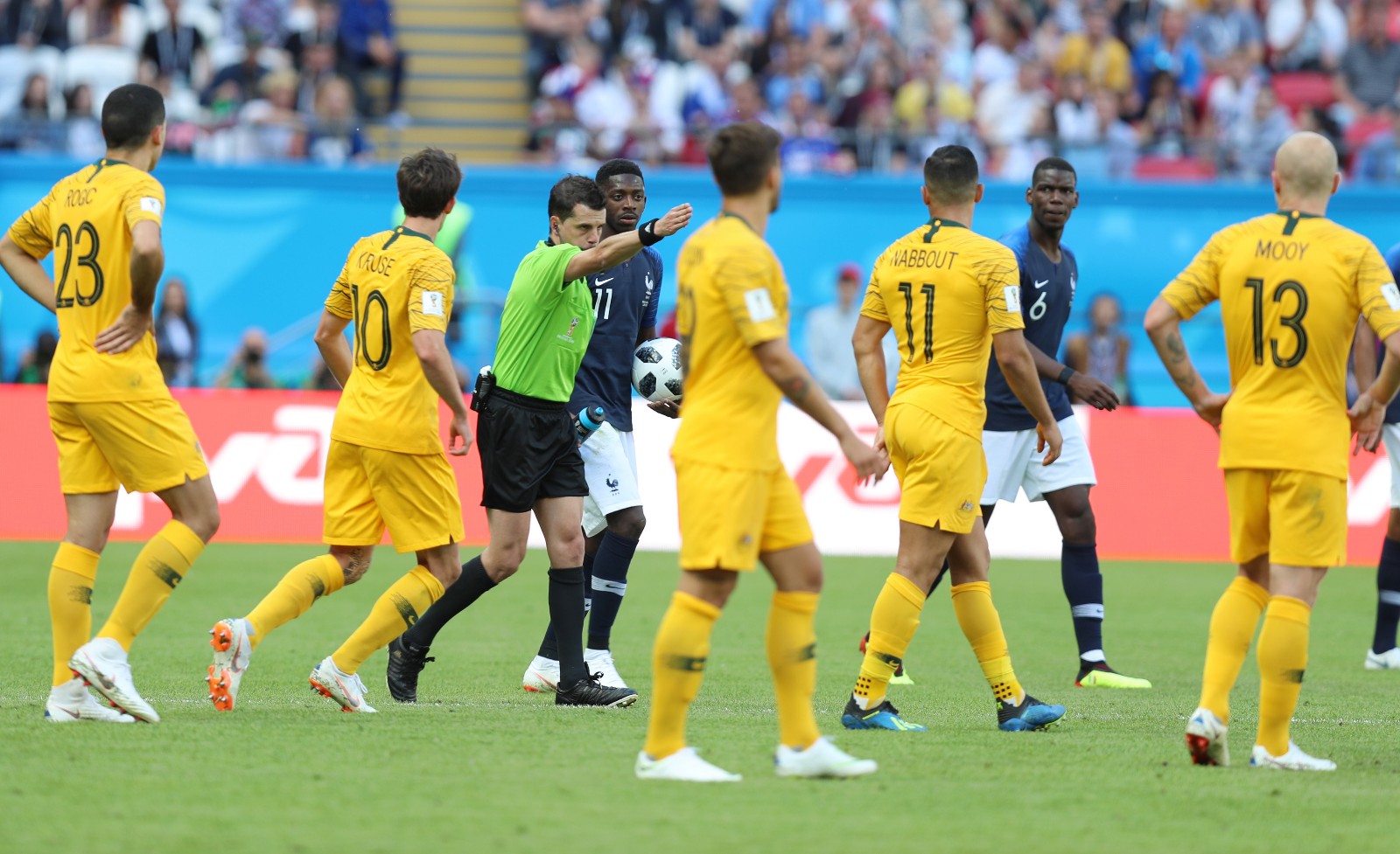 乌拉圭裁判主裁法比半决赛存争议?此人其实是